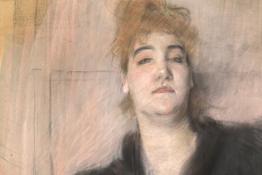 Immagine raffigurante donna in abito nero