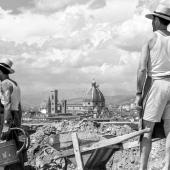 Immagine di Firenze con persone